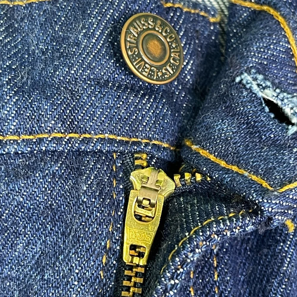 Vintage 80s Levi’s 505 jeans‎